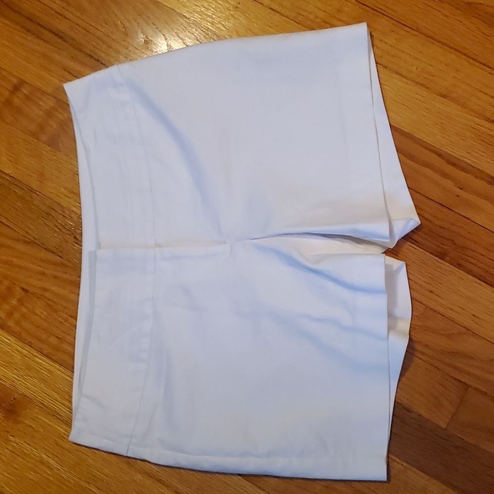 Like New Apt 9 dress shorts